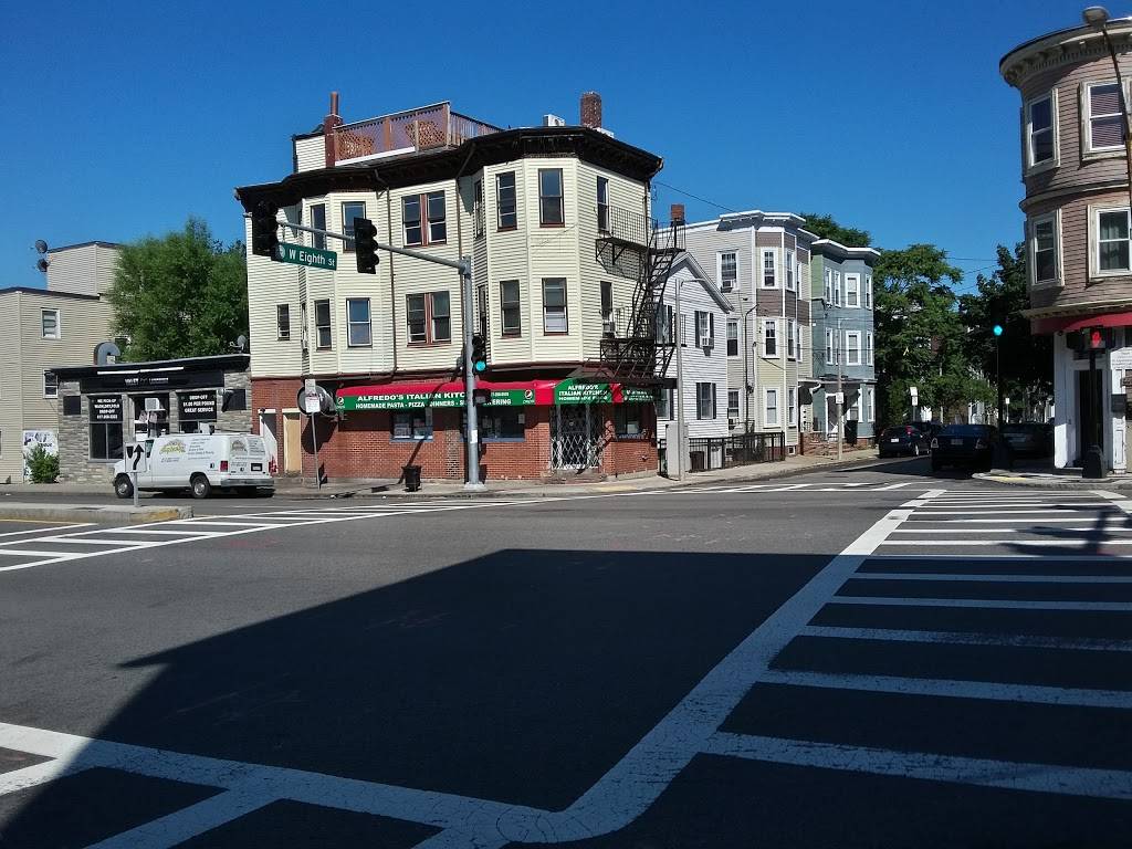 Alfredos Italian Kitchen | meal delivery | 243 Dorchester St, Boston, MA 02127, USA | 6172688939 OR +1 617-268-8939