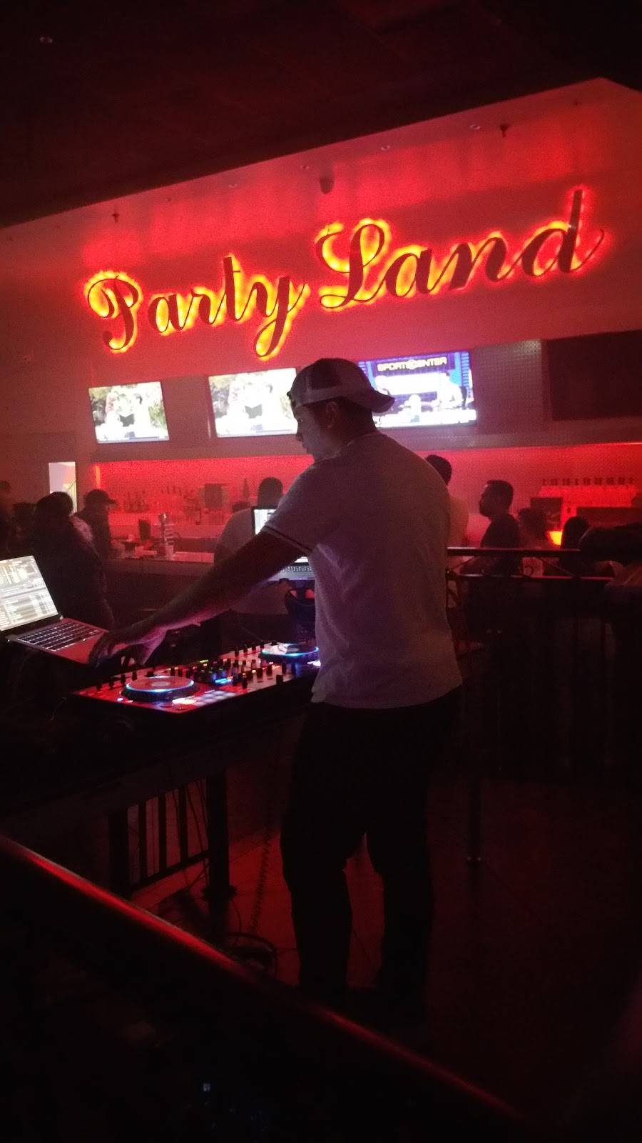 Partyland Sport Bar & Grill | night club | 4681 NW 199th St, Miami Gardens, FL 33055, USA | 3057481678 OR +1 305-748-1678