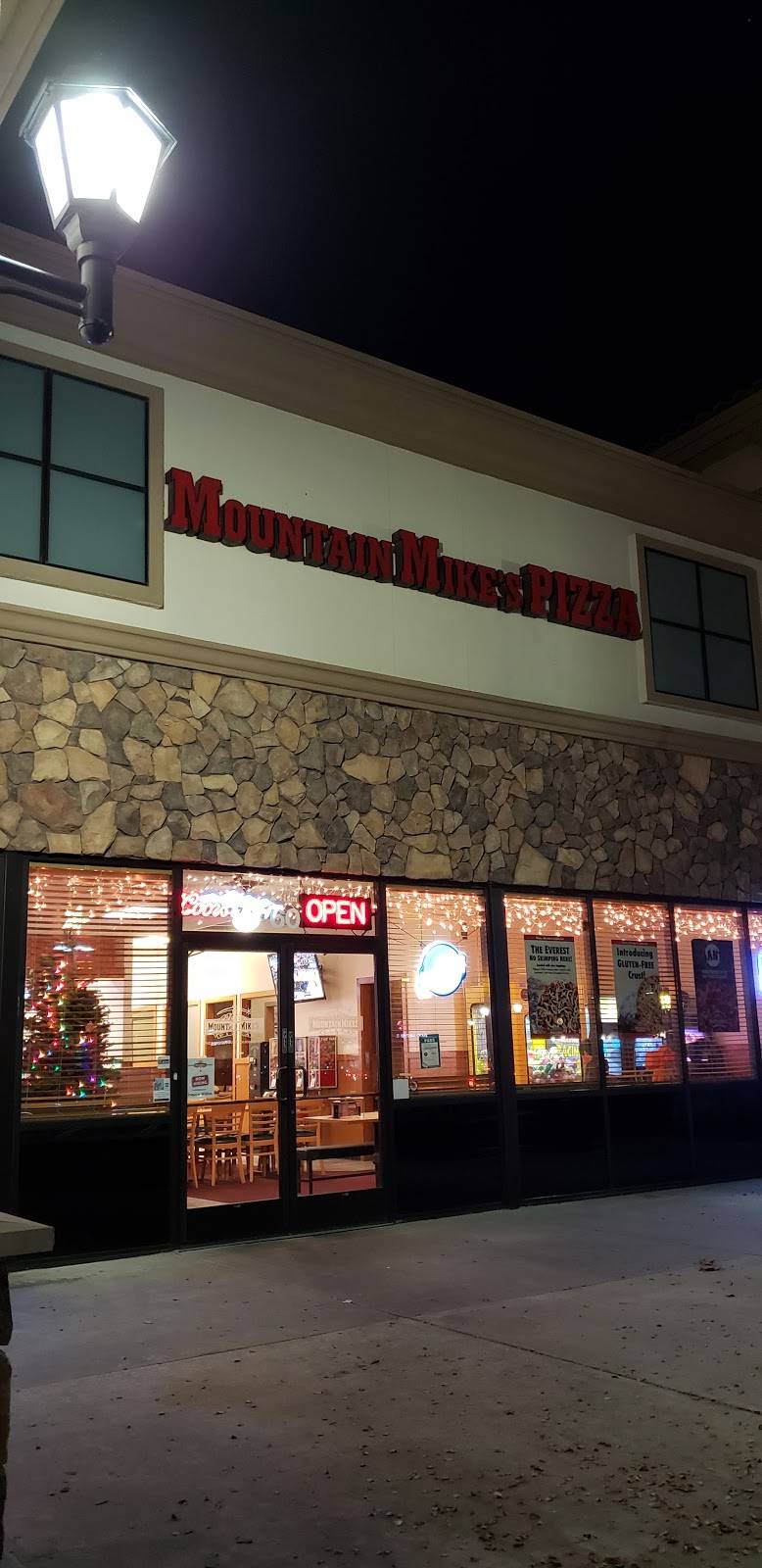 Mountain Mikes Pizza | meal delivery | 825 South, CA-65, Lincoln, CA 95648, USA | 9165439997 OR +1 916-543-9997