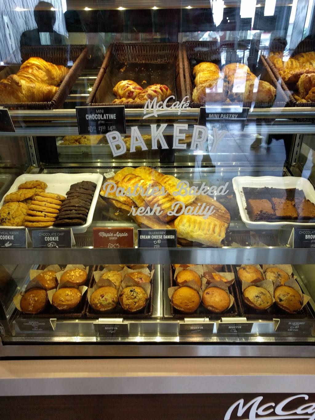 McDonalds | cafe | 3025 Clayhill Rd, Mississauga, ON L5B 4J3, Canada | 9052799190 OR +1 905-279-9190