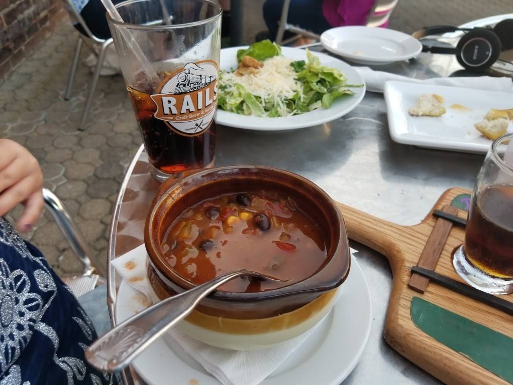 Rails Craft Brew & Eatery | restaurant | 114 St Louis Ave, Seymour, IN 47274, USA | 8122711191 OR +1 812-271-1191