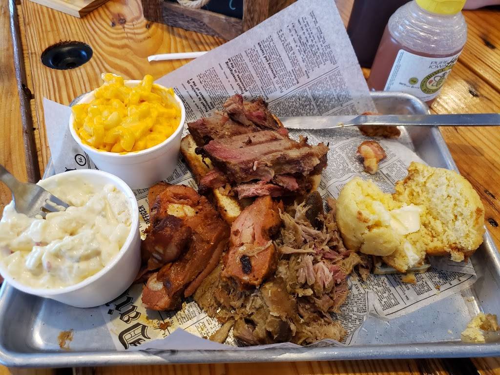 County Line Catering | restaurant | 6677 16th Ave SW, Cedar Rapids, IA 52404, USA | 3193784777 OR +1 319-378-4777