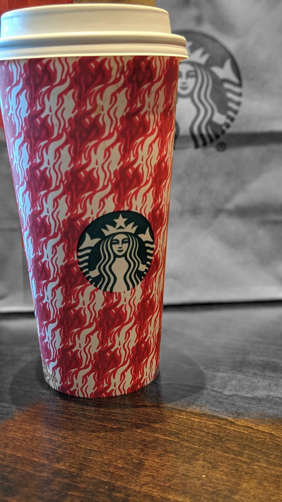 Starbucks | restaurant | 503 Commons Drive [P], Oxford, PA 19363, USA | 4847469463 OR +1 484-746-9463