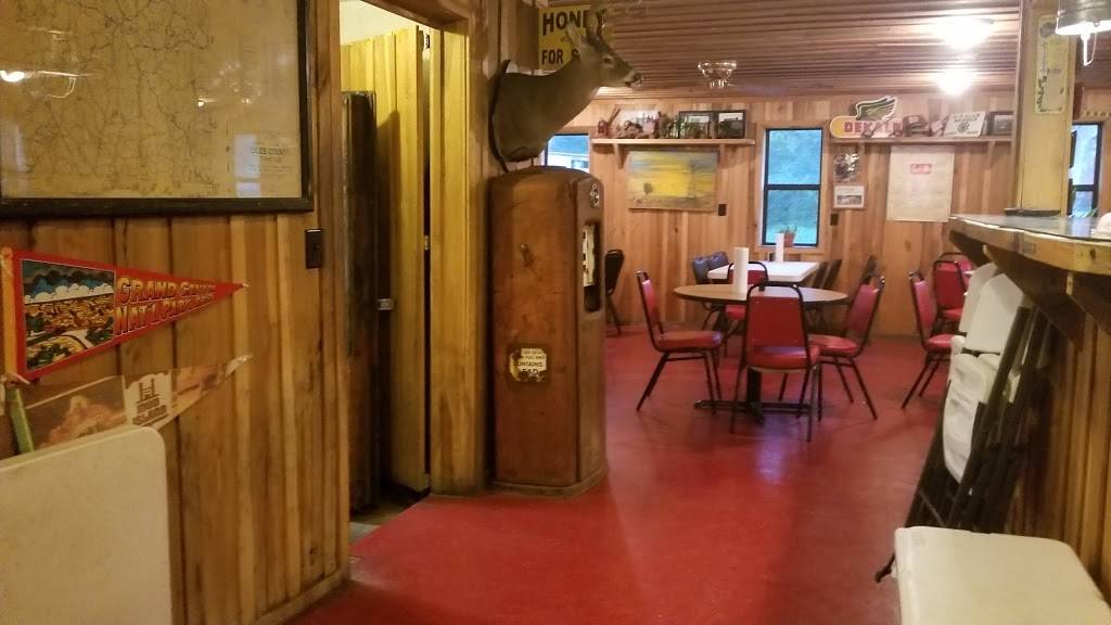Corner Pit BBQ | restaurant | 107 Dellrose Rd, Dellrose, TN 38453, USA | 9317324575 OR +1 931-732-4575