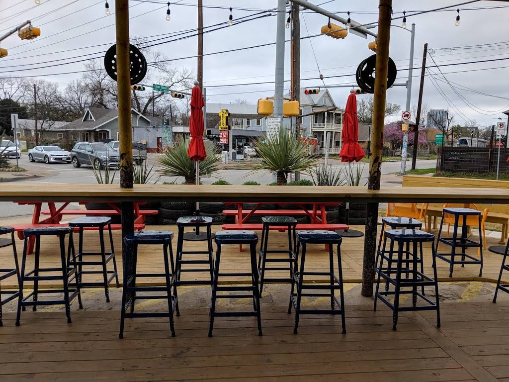 Lou’s | restaurant | 1900 E Cesar Chavez St, Austin, TX 78702, USA | 5126605171 OR +1 512-660-5171