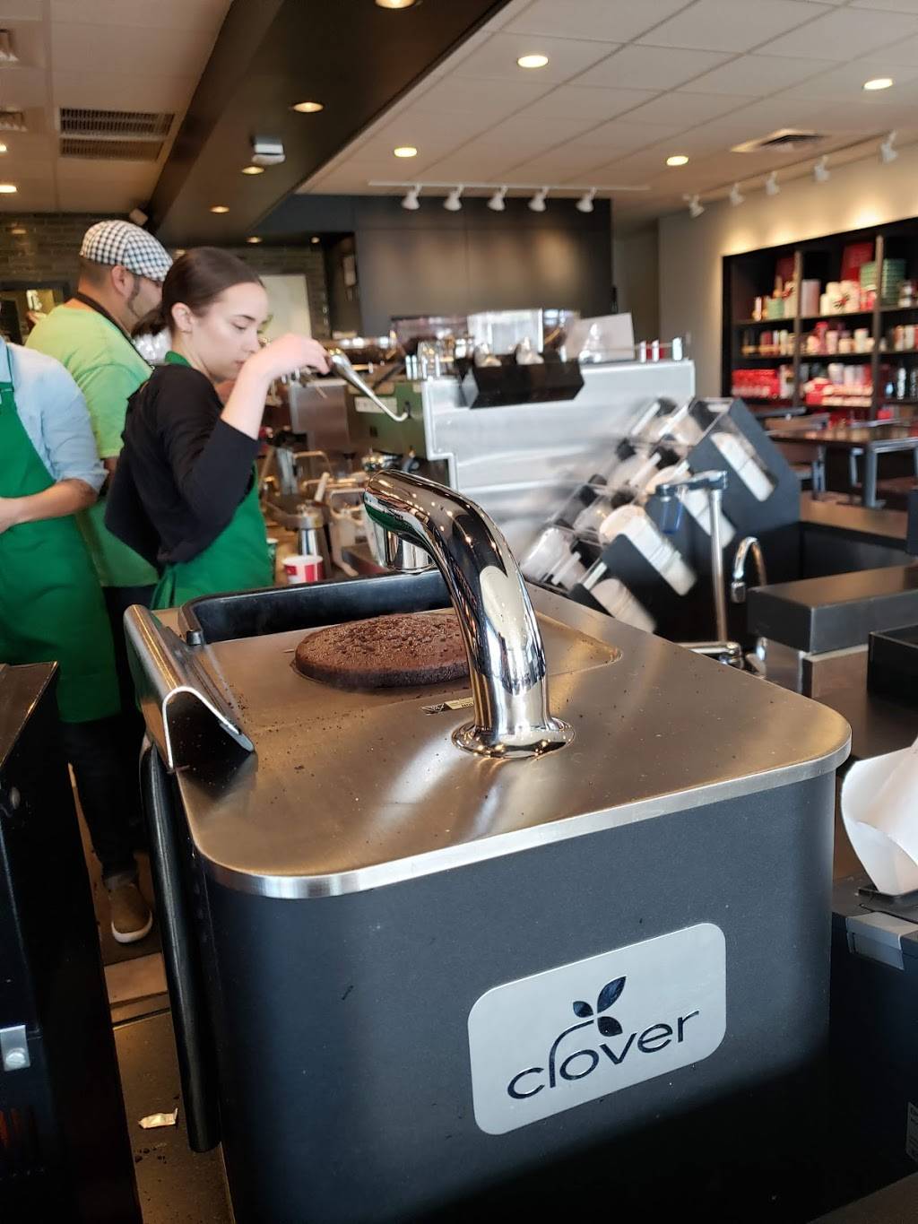 Starbucks | cafe | 11870 W 135th St, Overland Park, KS 66221, USA | 8166632508 OR +1 816-663-2508