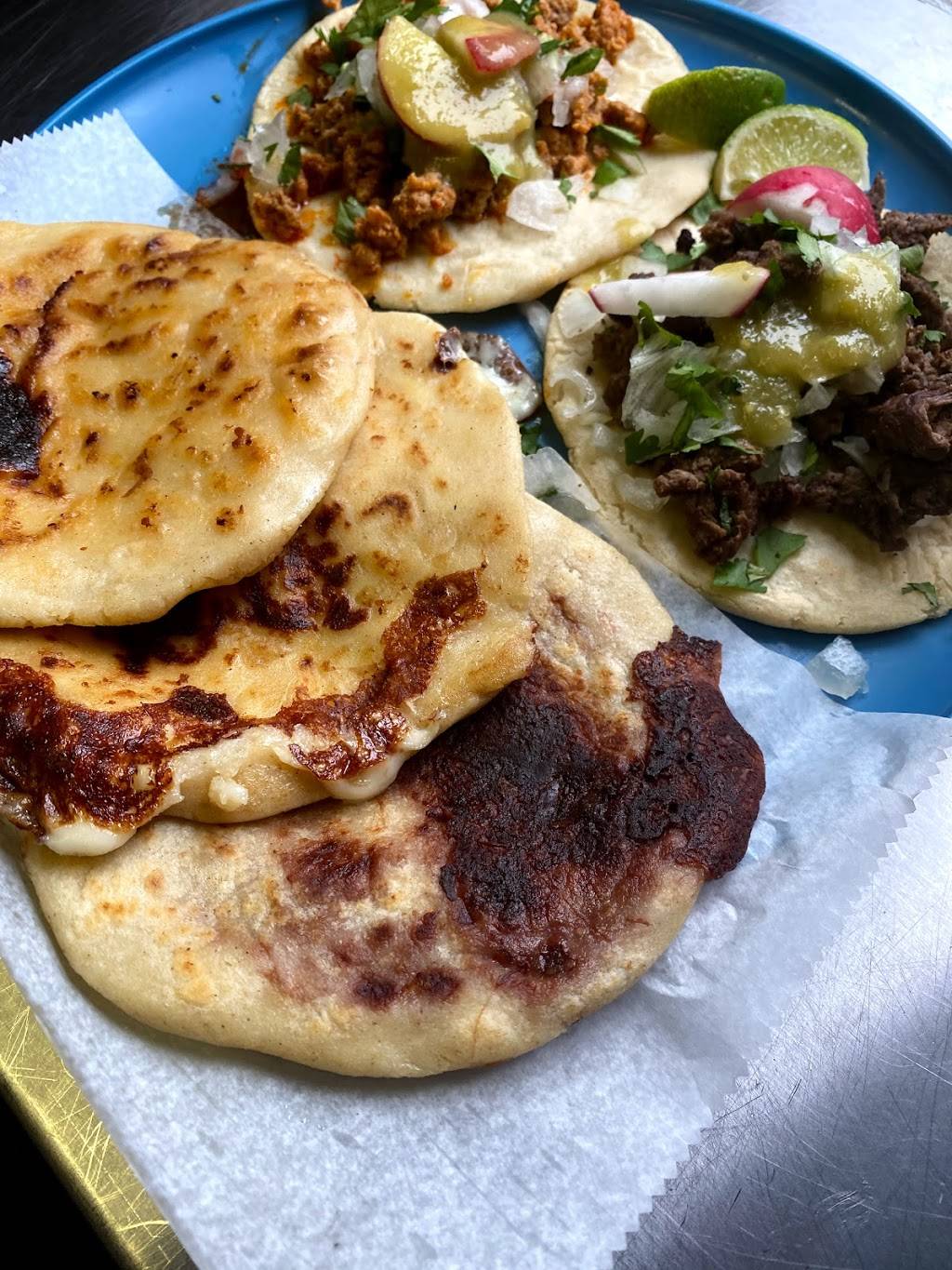 Angels Tipicos Food Truck | restaurant | 923 S George Mason Dr, Arlington, VA 22203, USA | 3012663558 OR +1 301-266-3558