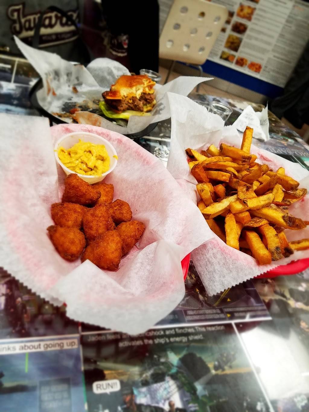 Action Burger | restaurant | 292 Graham Ave, Brooklyn, NY 11211, USA | 7185994376 OR +1 718-599-4376