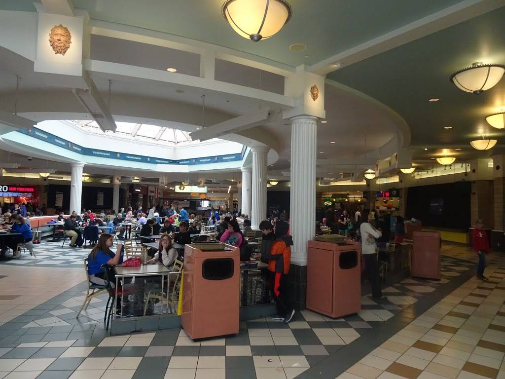 Subway | restaurant | 124 W Towne Mall, Madison, WI 53719, USA | 6088365992 OR +1 608-836-5992