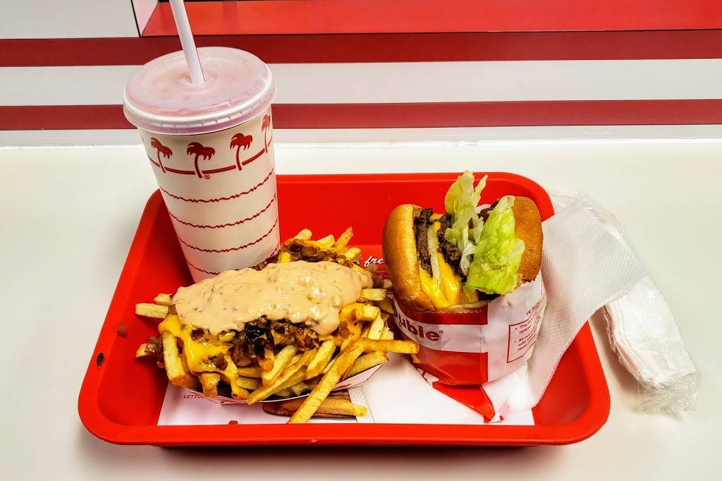 In-N-Out Burger | restaurant | 33464 Bernard Dr, Kettleman City, CA 93239, USA | 8007861000 OR +1 800-786-1000