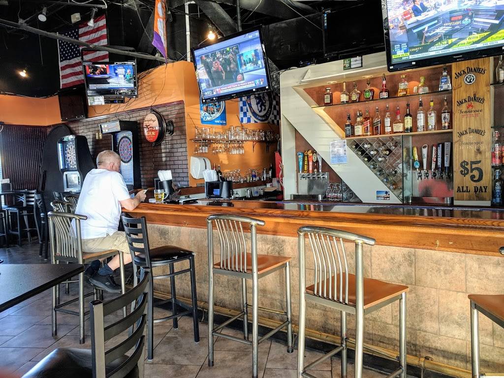 Mulberry Street Bar & Grill | restaurant | 3831 Avalon Park E Blvd, Orlando, FL 32828, USA | 4073803300 OR +1 407-380-3300