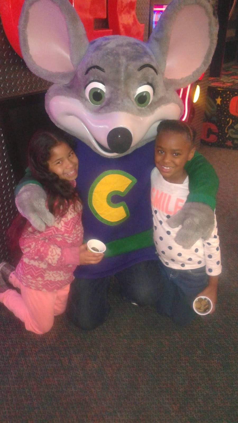 Chuck E. Cheese | restaurant | 6817 Northwest Expy, Oklahoma City, OK 73132, USA | 4057281622 OR +1 405-728-1622