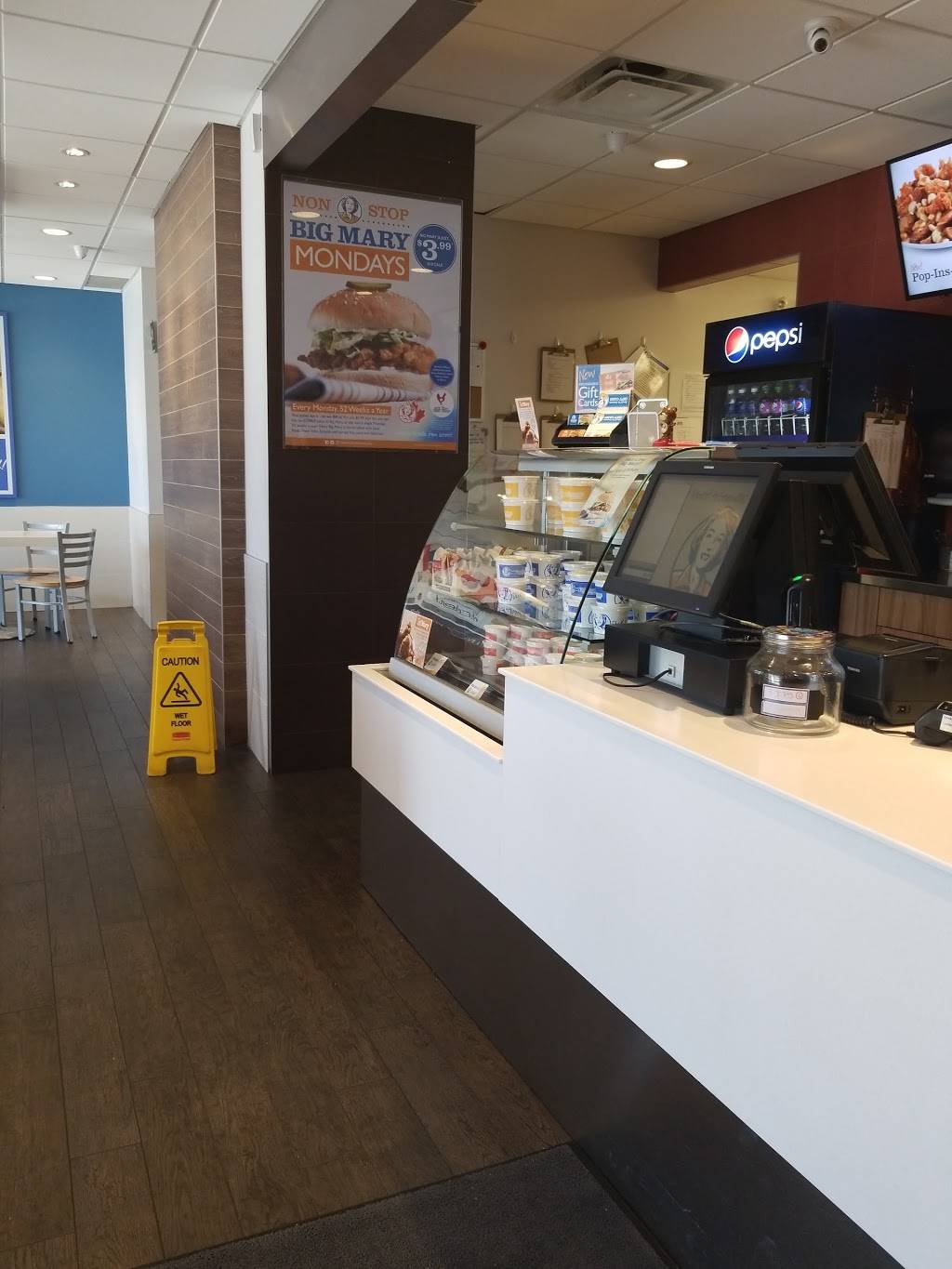 Mary Browns Chicken & Taters | restaurant | 165 Wellington St. W. Units 21 and 22, Barrie, ON L4N 1L7, Canada | 7057921111 OR +1 705-792-1111