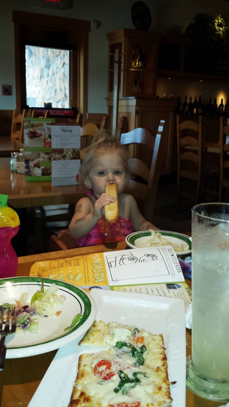 Olive Garden Italian Restaurant | meal takeaway | 2820 S 9th St, Salina, KS 67401, USA | 7858274266 OR +1 785-827-4266