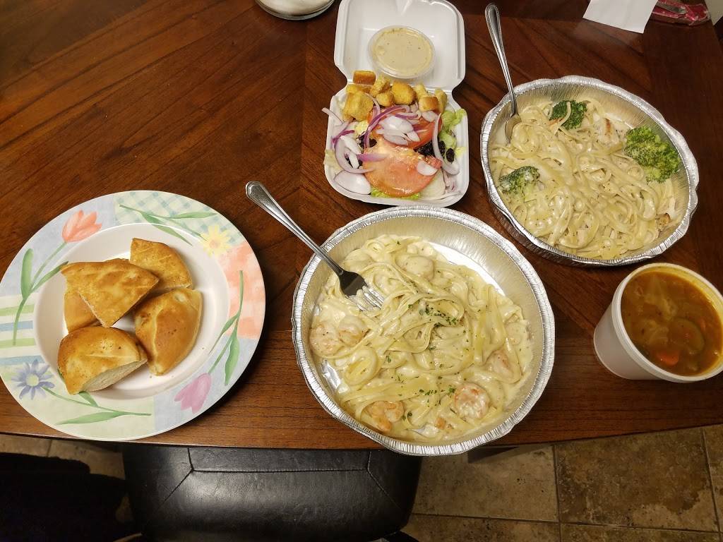 Strings Bar And Grill | restaurant | 680 N Main St, Manteca, CA 95336, USA | 2092390378 OR +1 209-239-0378