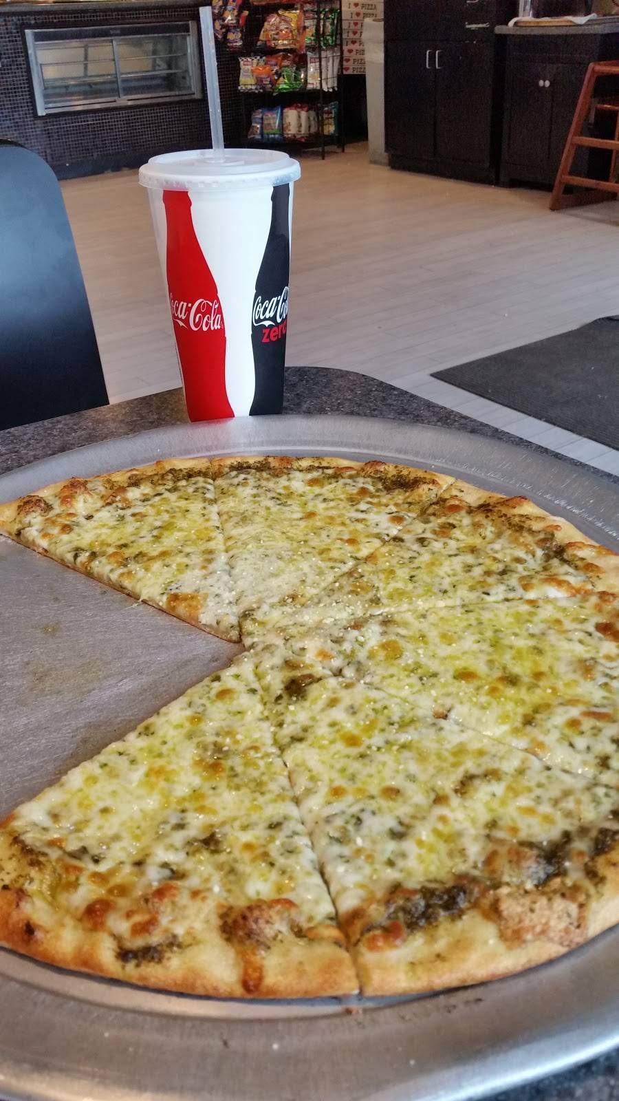 Milanese Pizza | restaurant | 519 Howard St, Riverton, NJ 08077, USA | 8567861414 OR +1 856-786-1414