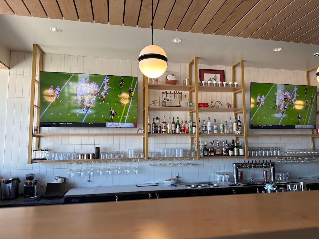 The Big Lieutenant | restaurant | 600 SW 41st St #8, Bentonville, AR 72712, USA | 4793324318 OR +1 479-332-4318