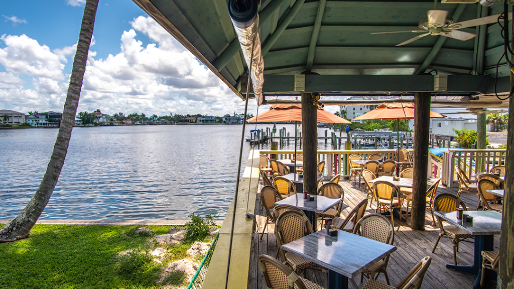 Buzzs Lighthouse Restaurant | restaurant | 9180 Gulf Shore Dr, Naples, FL 34108, USA | 2395972551 OR +1 239-597-2551