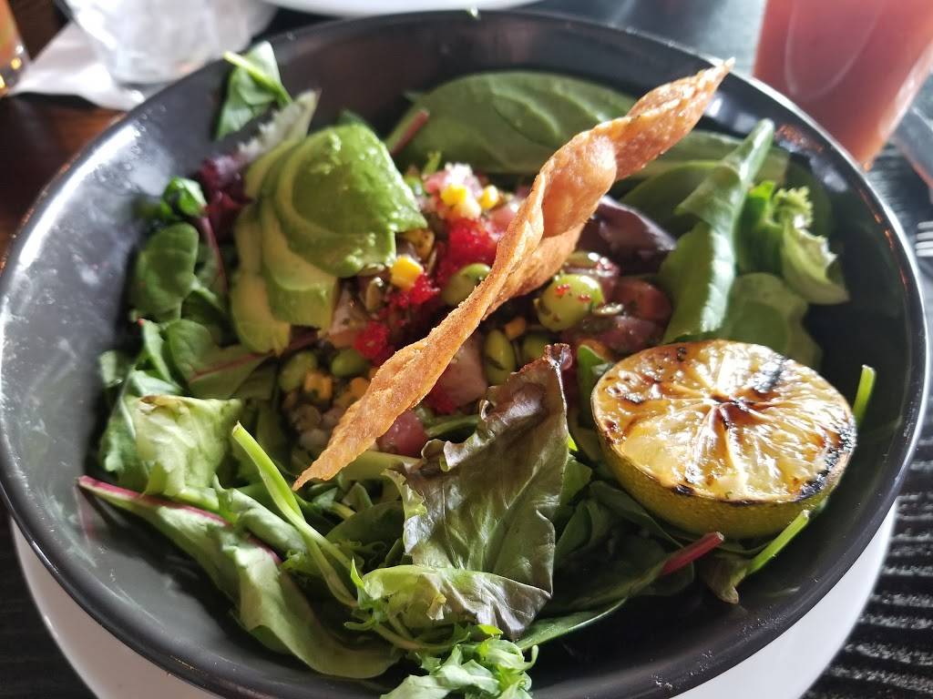 Smokin Fins | restaurant | 7600 Grandview Ave #100, Arvada, CO 80002, USA | 3032285848 OR +1 303-228-5848