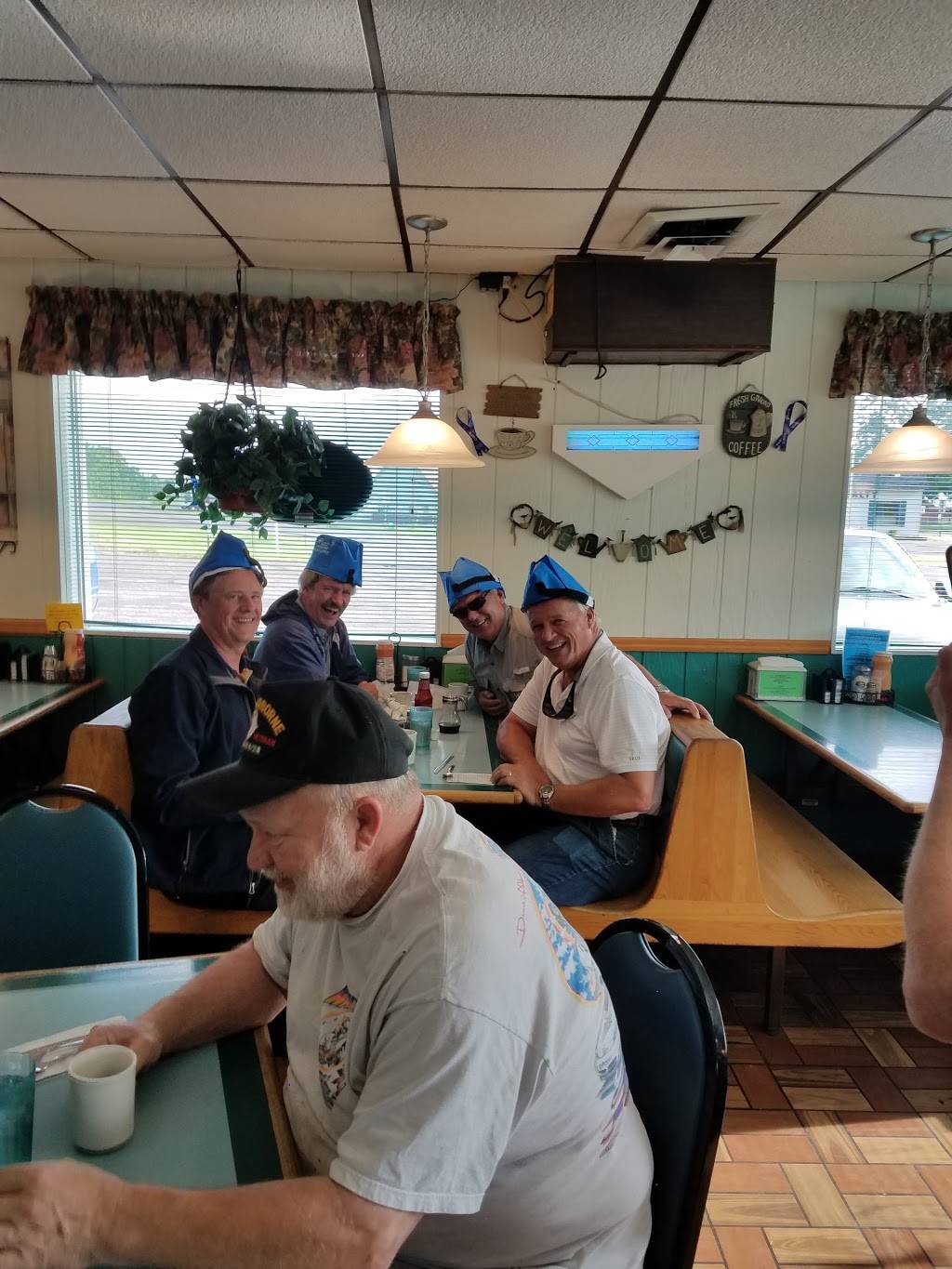 Nancys Northside Family Restaurant | restaurant | 930 Haugen Ave, Rice Lake, WI 54868, USA | 7152343441 OR +1 715-234-3441