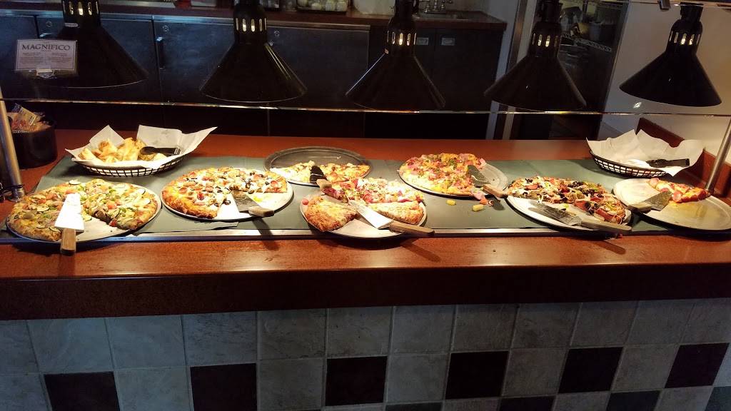 Round Table Pizza | meal delivery | 1515 Mitchell Rd, Ceres, CA 95307, USA | 2095411177 OR +1 209-541-1177