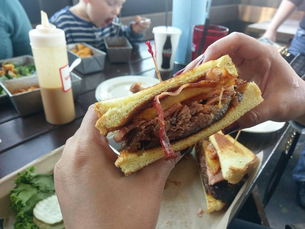 4 Barrel Bar and Barbeque | restaurant | 7702 Ralston Rd, Arvada, CO 80002, USA | 3039975397 OR +1 303-997-5397