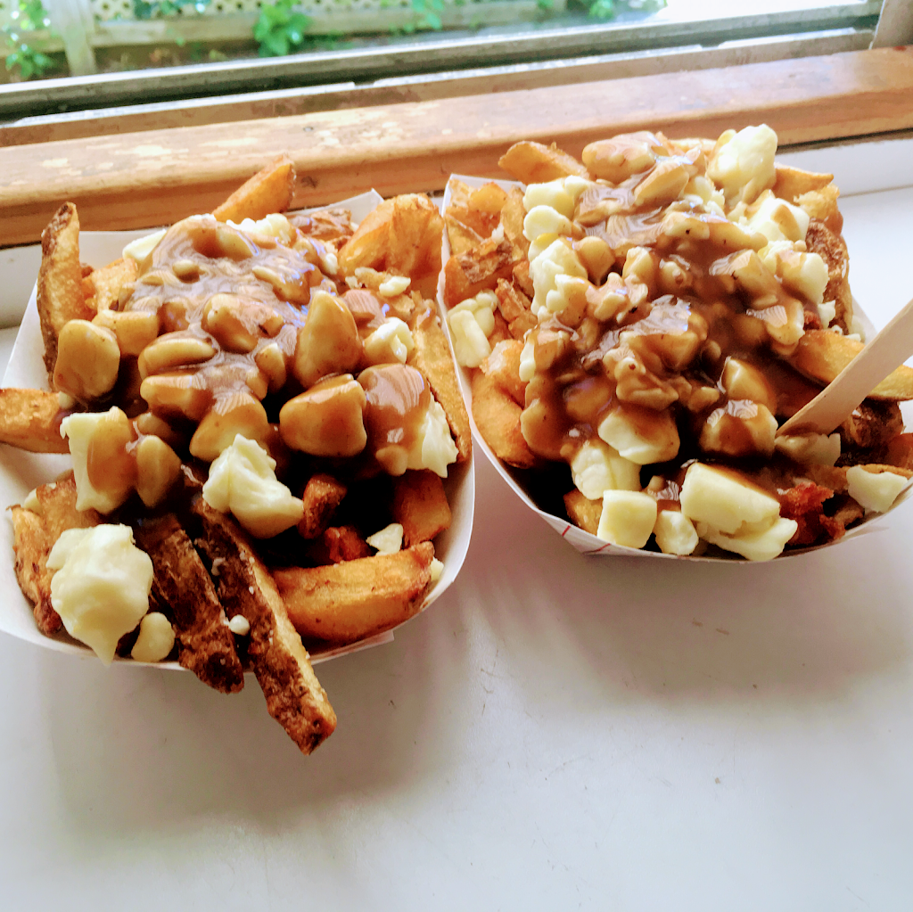 Fry Truck at Point Farms | meal takeaway | 82522 Bluewater Hwy, Goderich, ON N7A 3X9, Canada | 5195246362 OR +1 519-524-6362