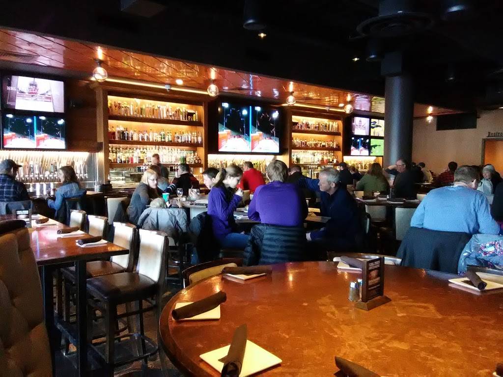 Old Town Pour House - Oak Brook | restaurant | 8 Oakbrook Center, Oak Brook, IL 60523, USA | 6306011440 OR +1 630-601-1440