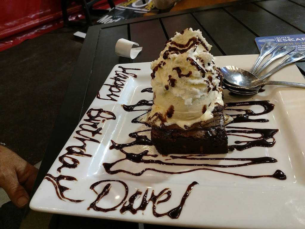 Rock & Brews | restaurant | 5701 W 135th St, Overland Park, KS 66223, USA | 9137285298 OR +1 913-728-5298