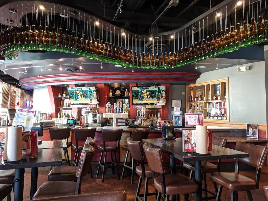 Red Robin Gourmet Burgers and Brews | restaurant | 9600 S Eastern Ave, Henderson, NV 89052, USA | 7026177827 OR +1 702-617-7827