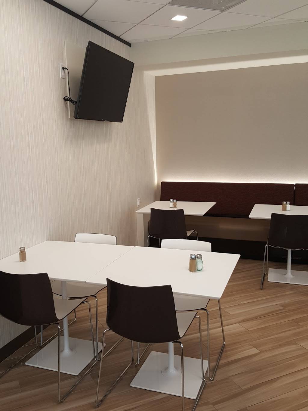 Tee Deli | meal takeaway | 1500 CityWest Blvd, Houston, TX 77042, USA | 7137811066 OR +1 713-781-1066