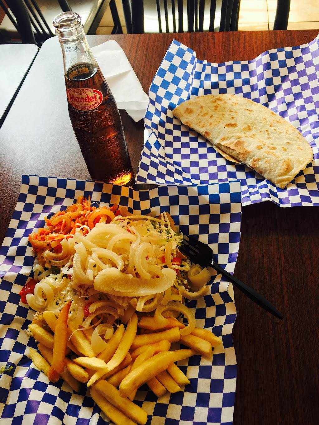 Flautas La Pila | restaurant | 1420 S Federal Blvd, Denver, CO 80219, USA | 3039220984 OR +1 303-922-0984