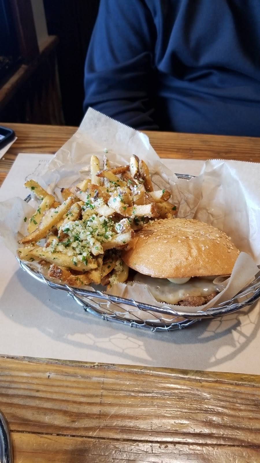 Farm Burger Marin | restaurant | 882 Sir Francis Drake Blvd, San Anselmo, CA 94960, USA | 4157854802 OR +1 415-785-4802