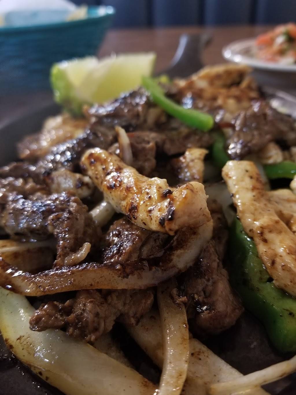 Robles Mexican Restaurant | restaurant | 1046 W St Marys St, Centerville, TX 75833, USA | 9035363806 OR +1 903-536-3806