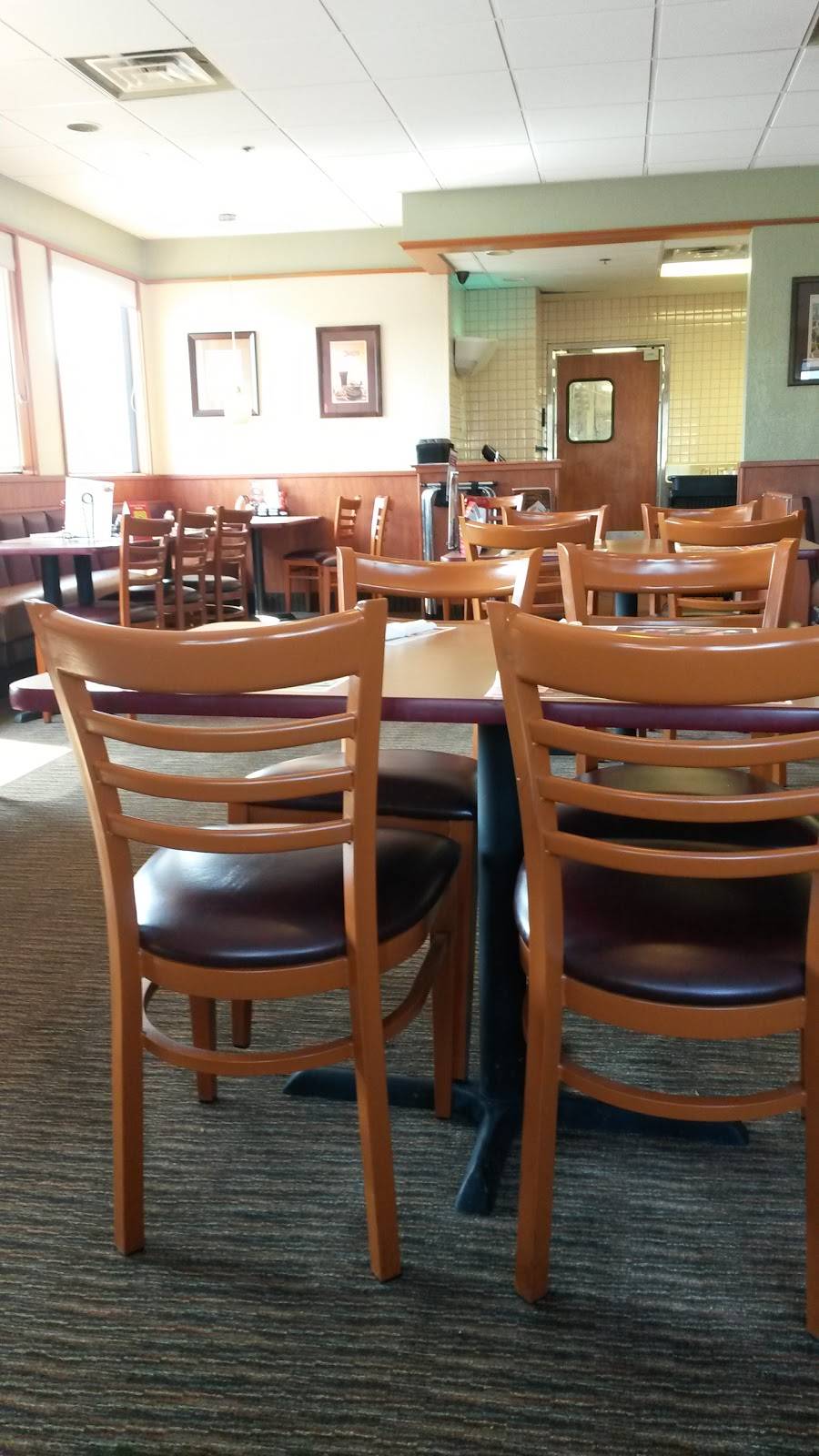 Dennys | restaurant | 6405 James Cir N, Brooklyn Center, MN 55430, USA | 7635660073 OR +1 763-566-0073