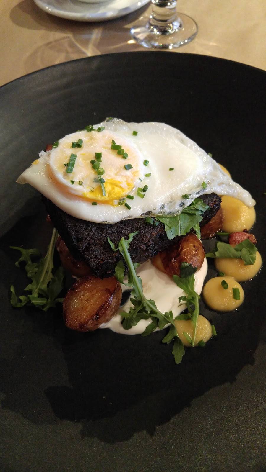 Bistro La Cohue | restaurant | 3440 Chemin des Quatre-Bourgeois, Québec, QC G1W 2L3, Canada | 4186591322 OR +1 418-659-1322