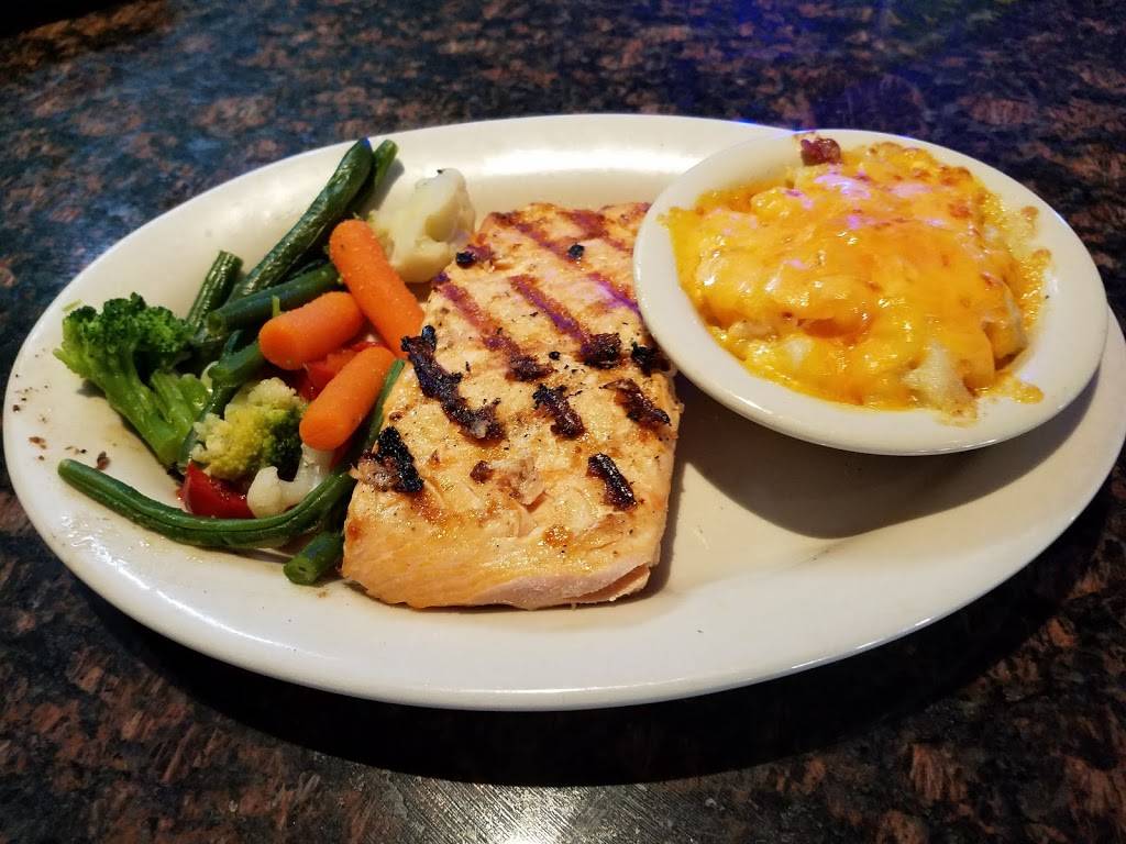 Hueys Restaurant & Oyster Bar | restaurant | 7601 US-70, Mebane, NC 27302, USA | 9195636731 OR +1 919-563-6731