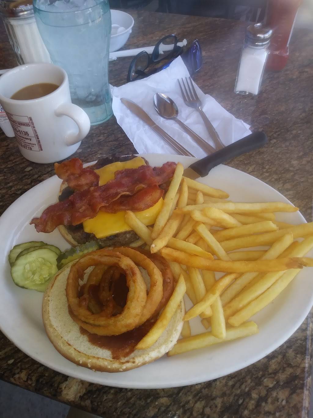 Brandons Diner | restaurant | 870 E Foothill Blvd, Upland, CA 91786, USA | 9099492395 OR +1 909-949-2395