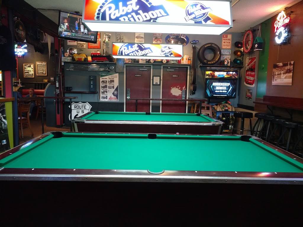 Gaslamp Bar & Grill | restaurant | 1315 NW Mall St, Issaquah, WA 98027, USA | 4253924547 OR +1 425-392-4547