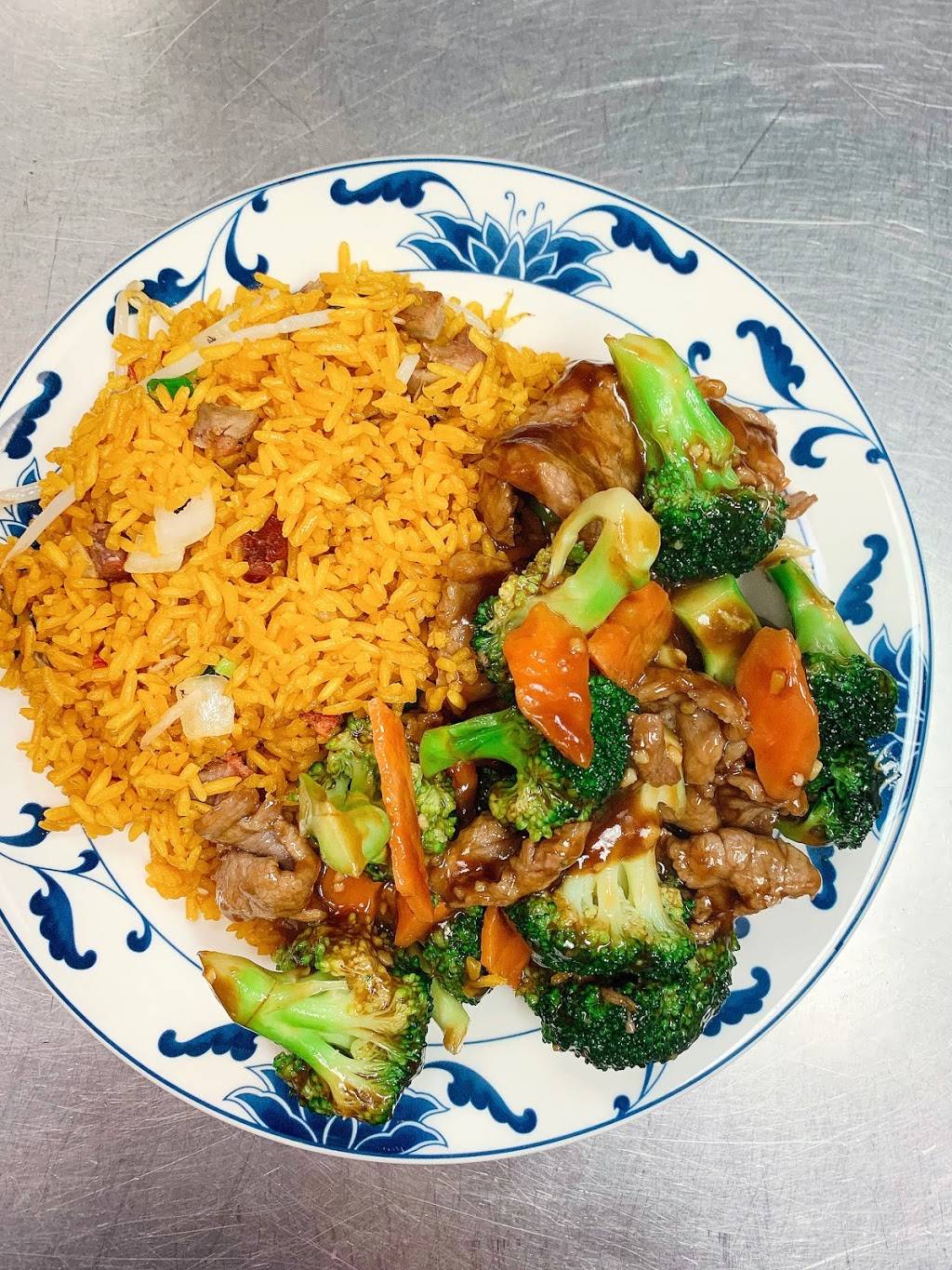 China Wok | restaurant | 4058 Fiesta Plaza #104, Tampa, FL 33607, USA | 8138706688 OR +1 813-870-6688
