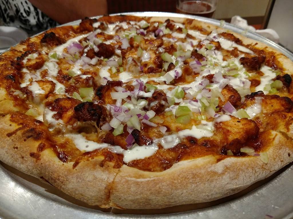 Mr Ms Hot Wings and Things | restaurant | 886 N Garfield Ave, Montebello, CA 90640, USA | 3234771345 OR +1 323-477-1345