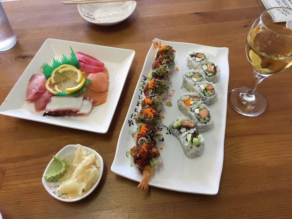 Sushi Maki | restaurant | 15710 1st Ave S, Burien, WA 98148, USA | 2062426400 OR +1 206-242-6400