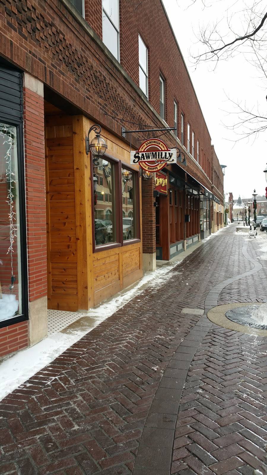 Sawmilly Sandwich Shoppe | restaurant | 35 E Burlington St, Riverside, IL 60546, USA | 7084478781 OR +1 708-447-8781