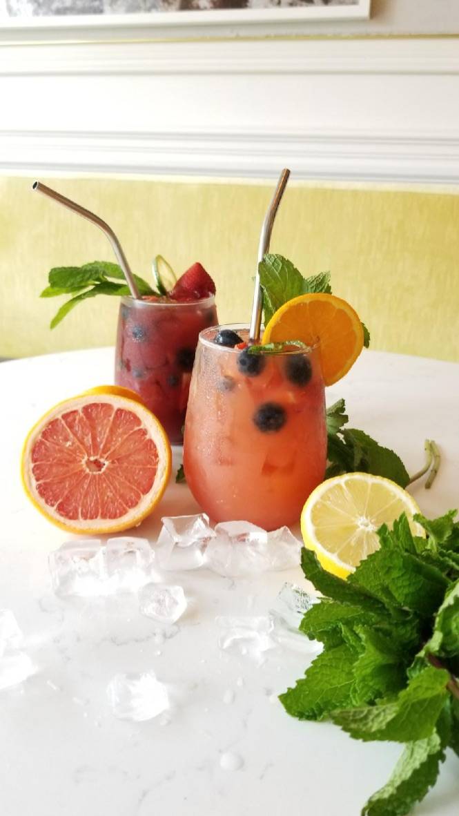 Community Restaurant | restaurant | 343 Kerr St, Oakville, ON L6K 3B7, Canada | 9055823581 OR +1 905-582-3581