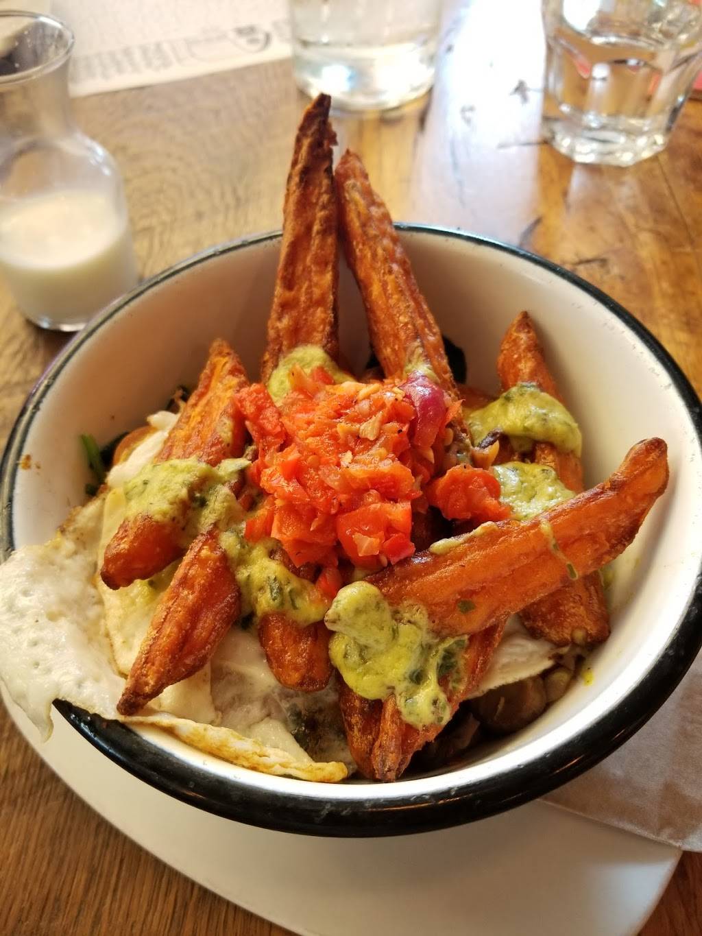 Bareburger | restaurant | 235 Merrick Rd, Rockville Centre, NY 11570, USA | 5164424090 OR +1 516-442-4090