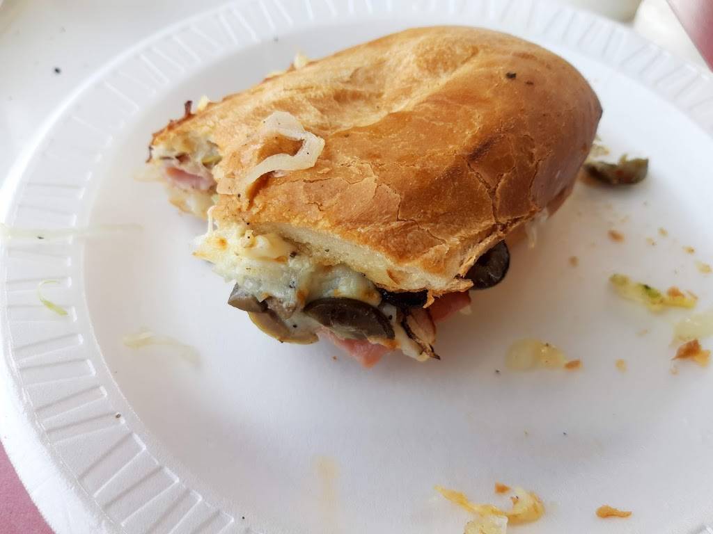 Stewies | restaurant | 804 Lake St S, Forest Lake, MN 55025, USA | 6514645889 OR +1 651-464-5889