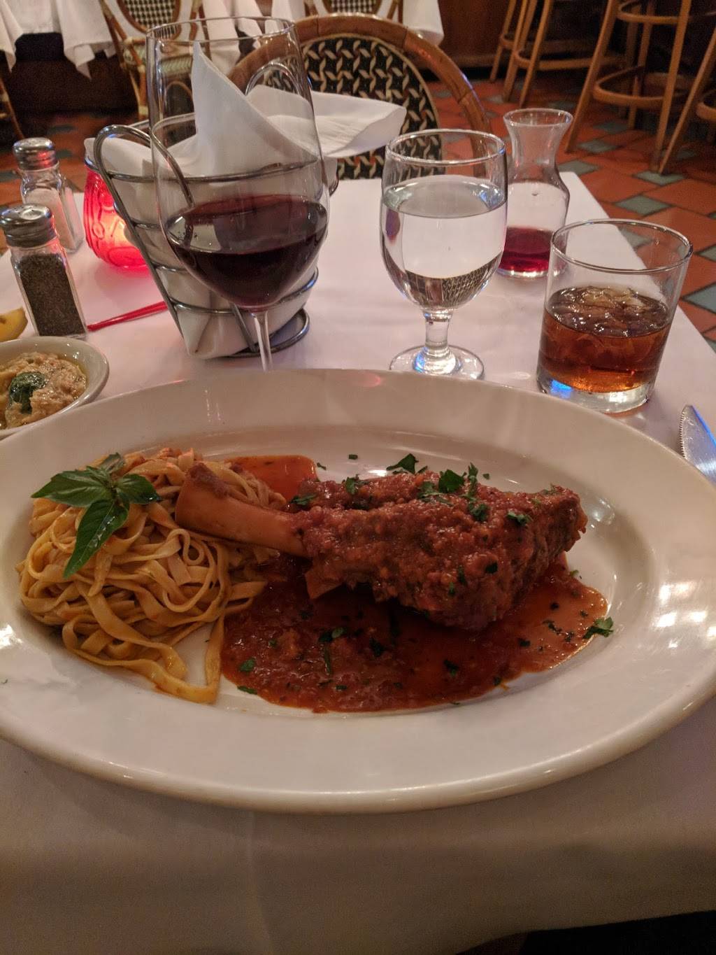 Ninos | restaurant | 1354 1st Avenue, New York, NY 10021, USA | 2129880002 OR +1 212-988-0002