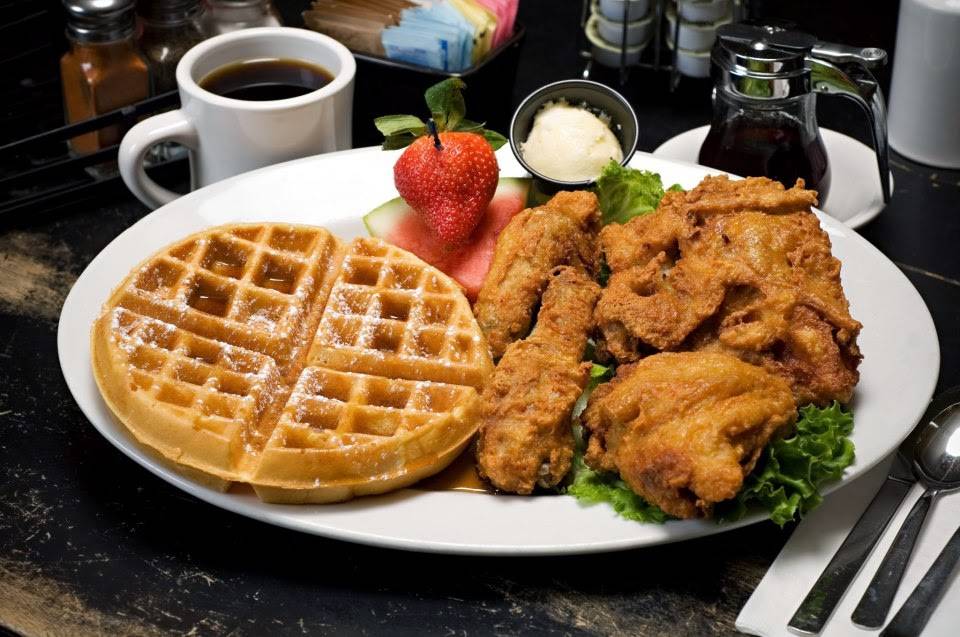 Brians 24 | restaurant | 828 Sixth Ave, San Diego, CA 92101, USA | 6197028410 OR +1 619-702-8410