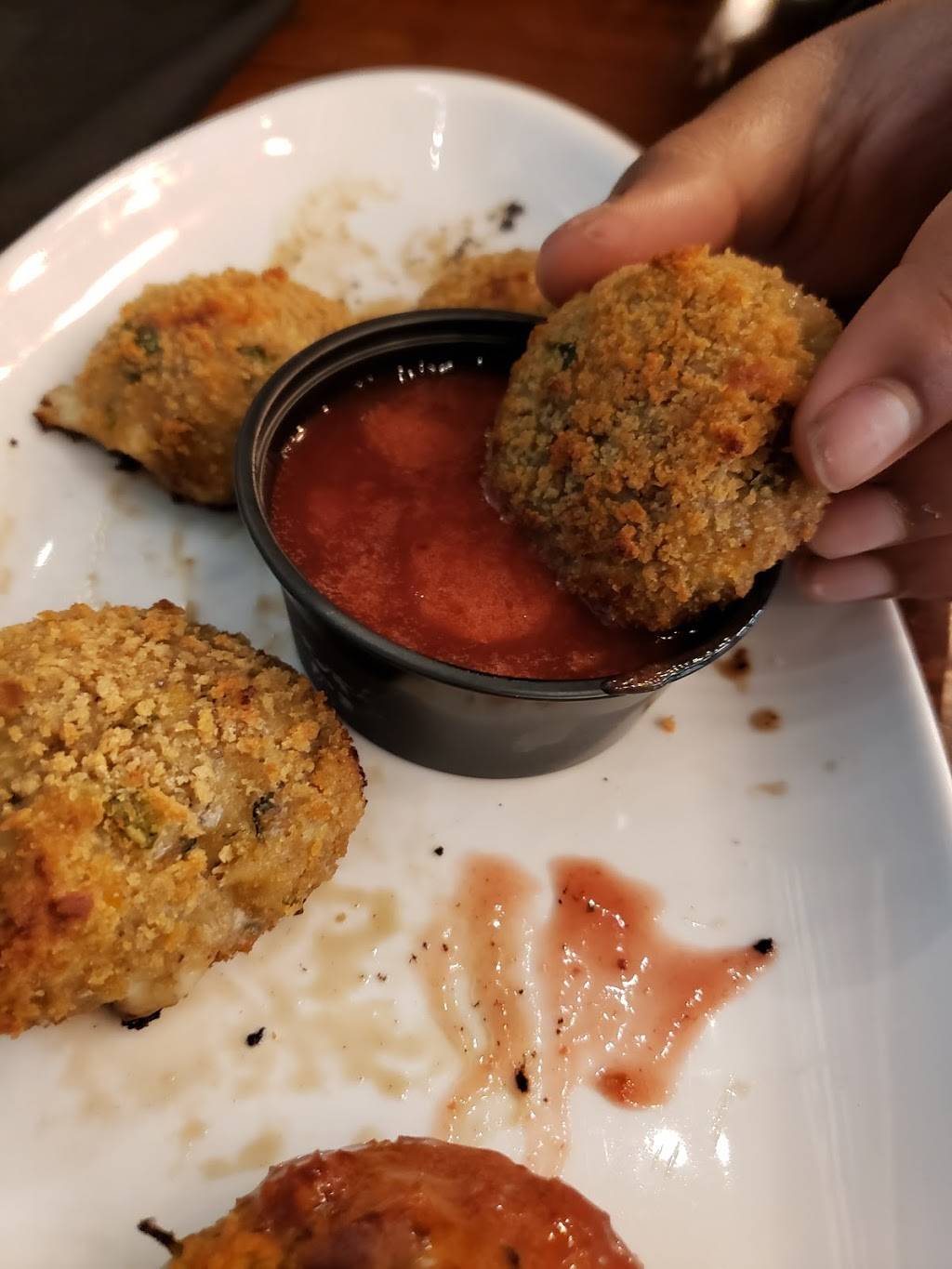 Sauce on the Side | restaurant | 1764 Wentzville Pkwy, Wentzville, MO 63385, USA | 6368569255 OR +1 636-856-9255