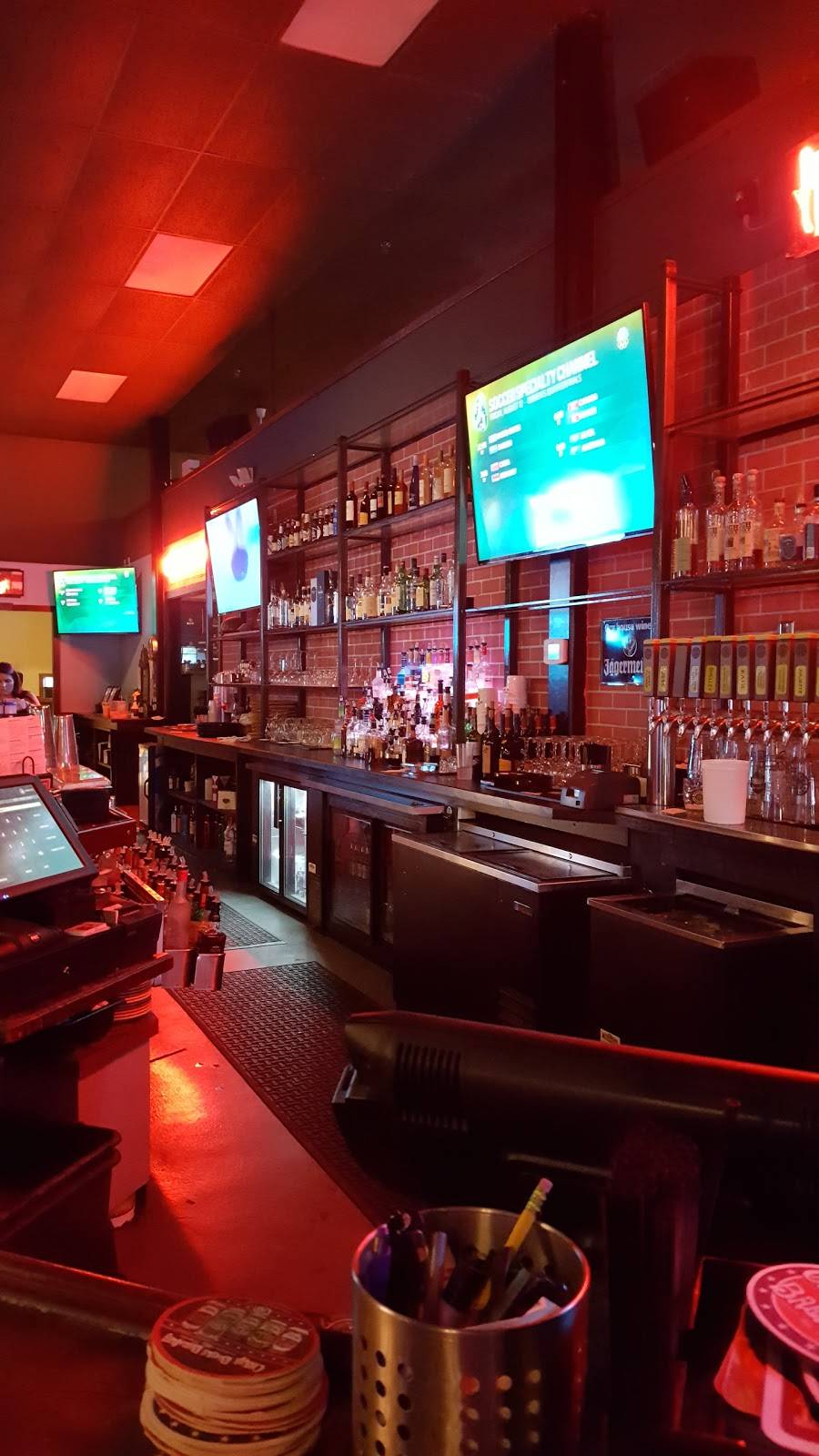 Hangar Pub And Grill | restaurant | 10 University Drive, Brewery, Amherst, MA 01002, USA | 4132534400 OR +1 413-253-4400